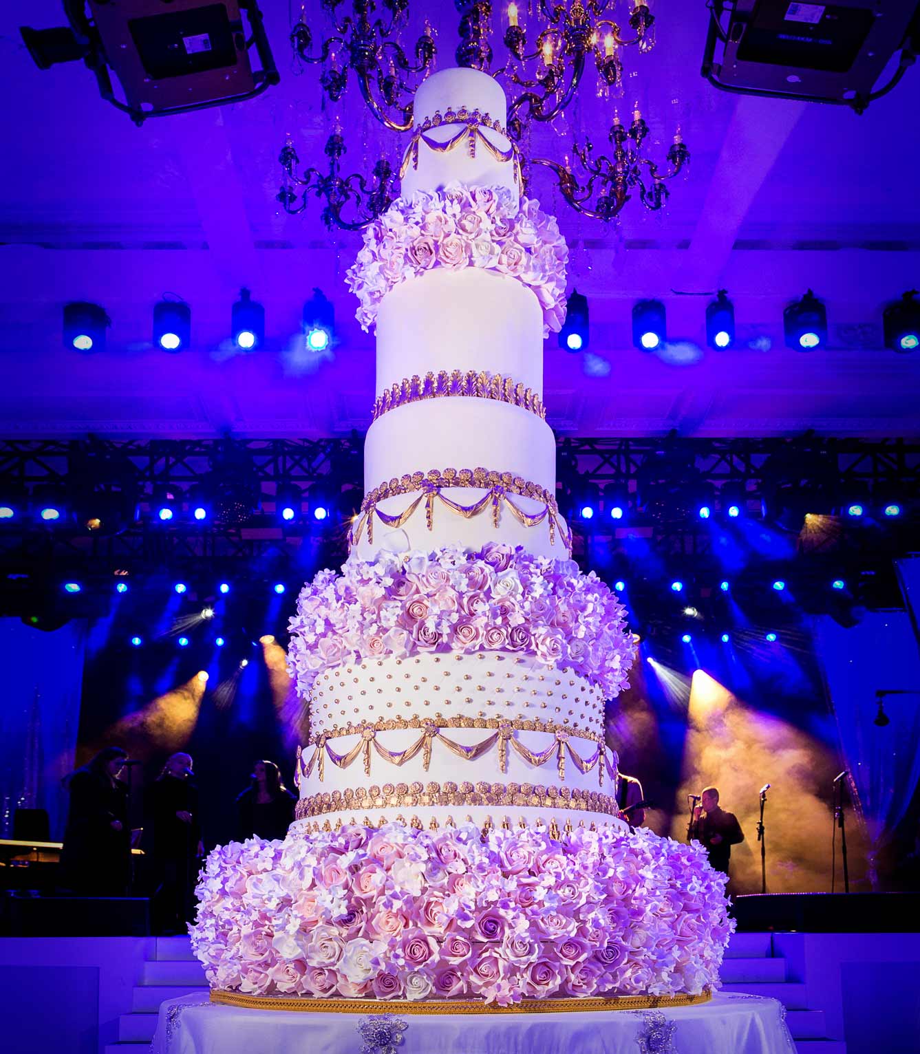 ron puryears river house wedding cake ~ the biggest cake I… | Flickr